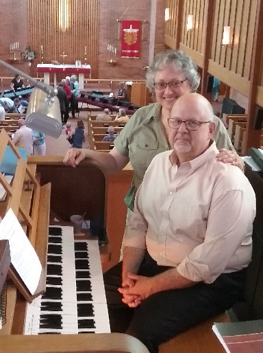 Organist Kevin Ellerbusch and wife Mary